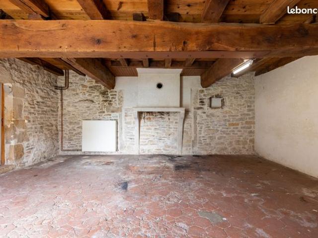 Maison vente à Louhans-Châteaurenaud, Bourgogne-Franche-Comté