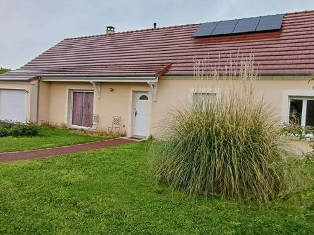 Maison vente à Saint-Amand-Montrond, Saulzais-le-potier