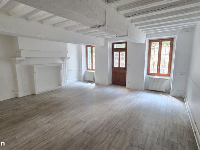 Maison vente à Moulins, Souvigny