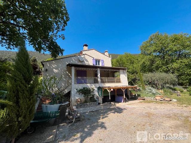 Maison vente à Nice, Roquesteron