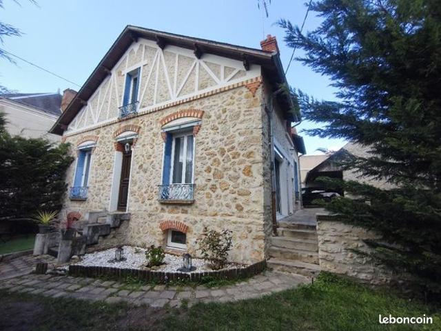Maison vente à Évry, Maisse