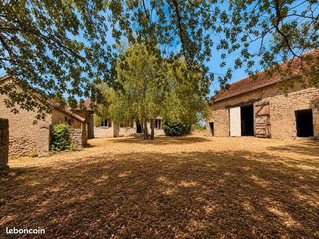 Maison vente à Montluçon, Vallon-en-sully