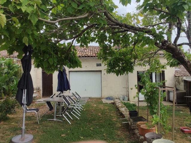Maison vente à Jonzac, Saint-bonnet-sur-gironde