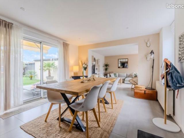 Maison vente à Lille, Provin