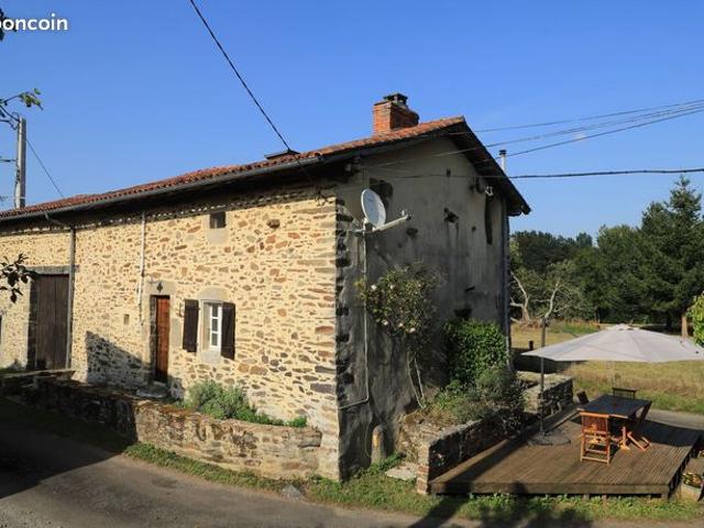Maison vente à Confolens, Cherves-châtelars