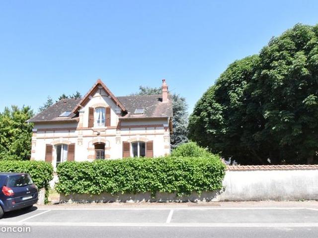 Maison vente à Bourges, Léré
