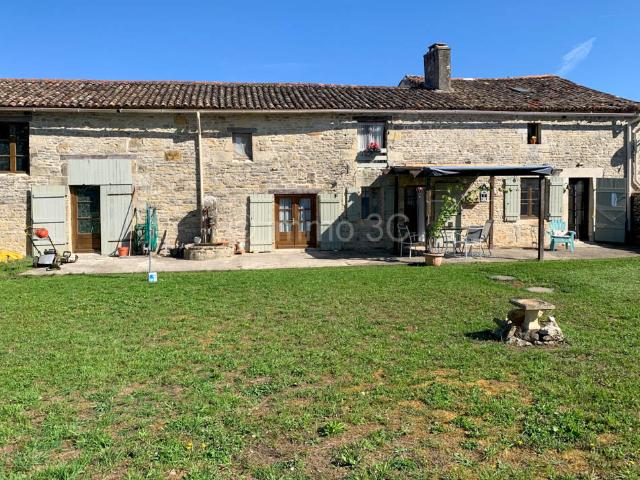 Maison vente à Niort, Lezay