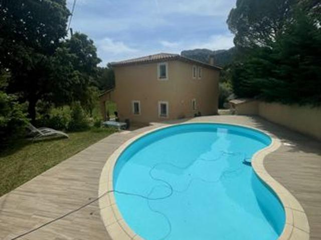 Maison vente à Cadolive