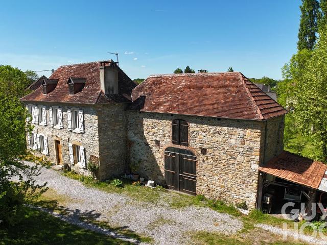 Maison vente à Oloron-Sainte-Marie, Castetnau-camblong