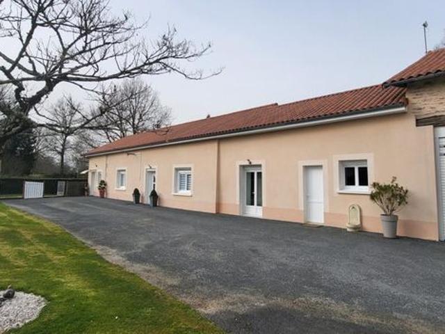 Maison vente à Rochechouart, Saint-bazile