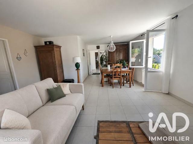 Maison vente à La Rochelle, Yves