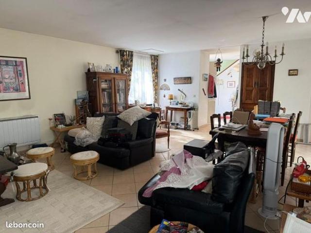 Maison vente à Rambouillet, Voisins-le-bretonneux