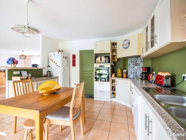 Maison vente à Oloron-Sainte-Marie, Saint-pé-de-léren