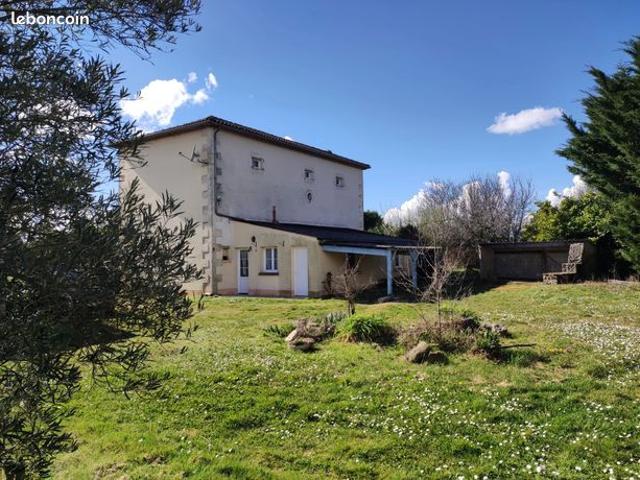 Maison vente à Nontron, Piégut-pluviers