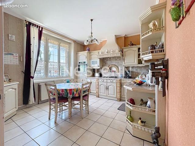 Maison vente à Guingamp, Bretagne