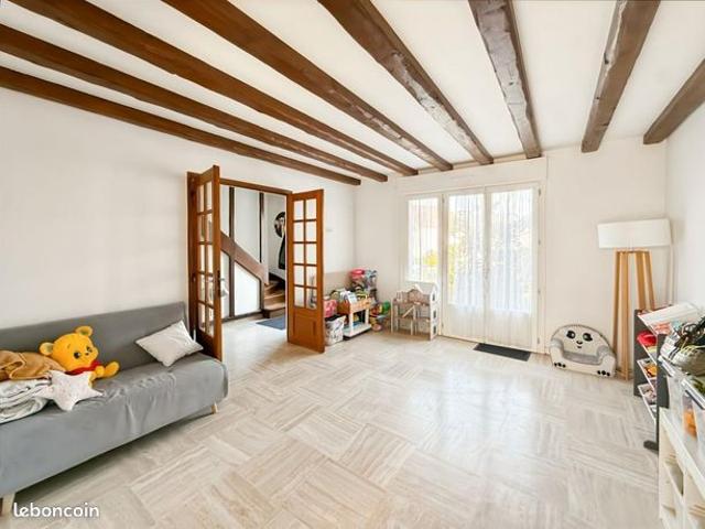 Maison vente à Pontoise, Commeny