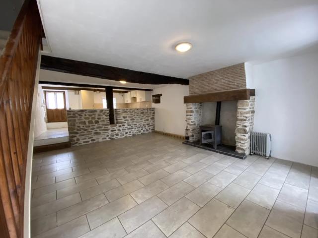 Maison vente à Confolens, Tessonnière