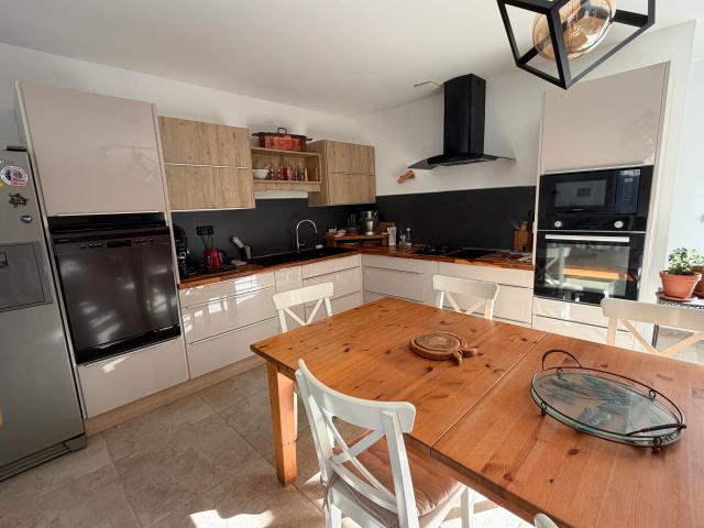 Maison vente à Marseille, Auriol