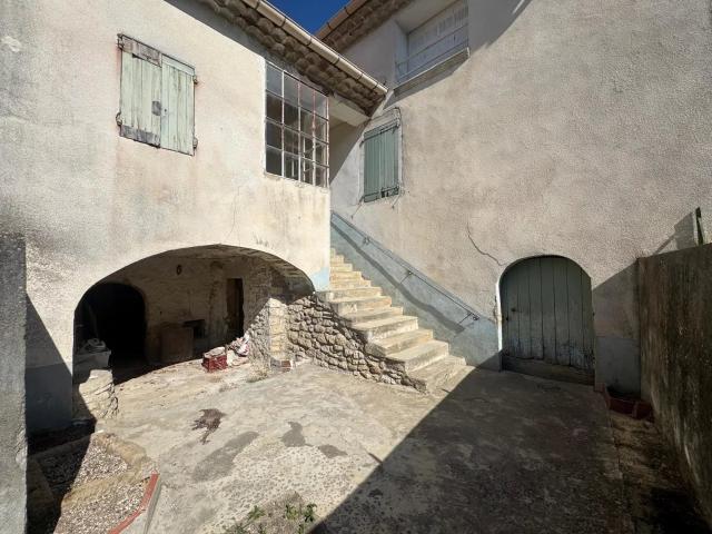 Maison vente à Nîmes, Saint-dézéry