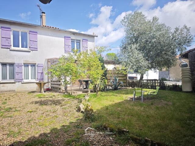 Maison vente à Niort, Chef-boutonne