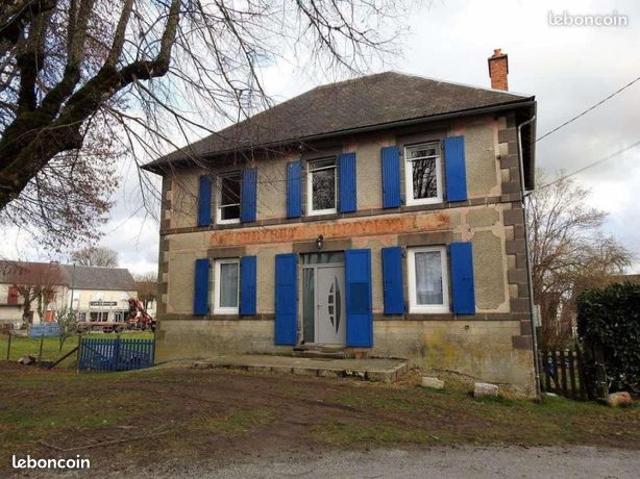 Maison vente à Riom, Giat