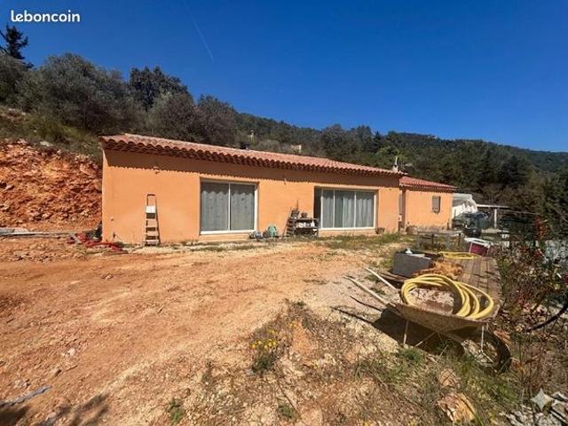 Maison vente à Arrondissement de Toulon, Signes