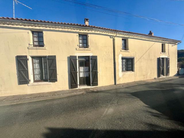 Maison vente à Le Rocher, Le Gué-de-Velluire