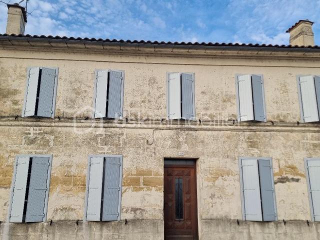 Maison vente à Saint-Magne-de-Castillon, Gironde