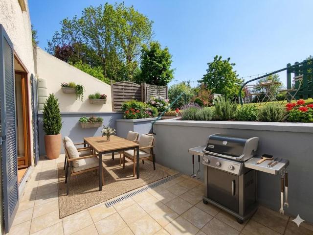 Maison vente à Versailles, Plaisir