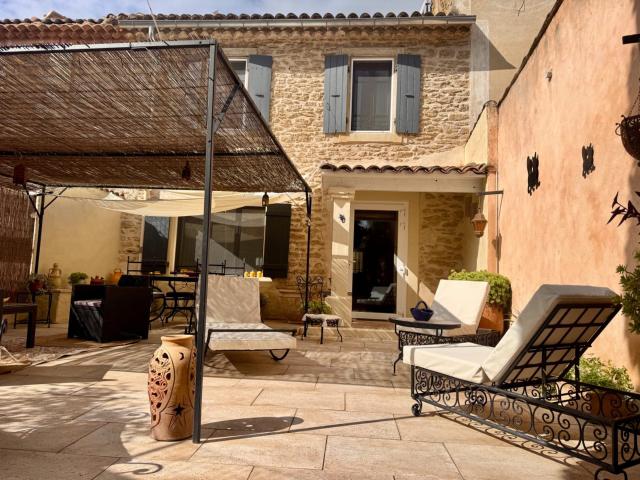 Maison vente à Carpentras, Grillon