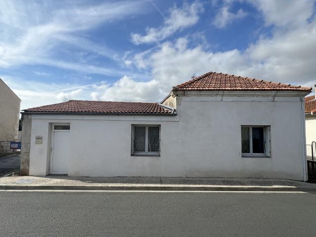 Maison vente à France métropolitaine, Saint-just-luzac