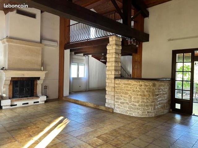 Maison vente à Saintes, Pont-l'abbé-d'arnoult