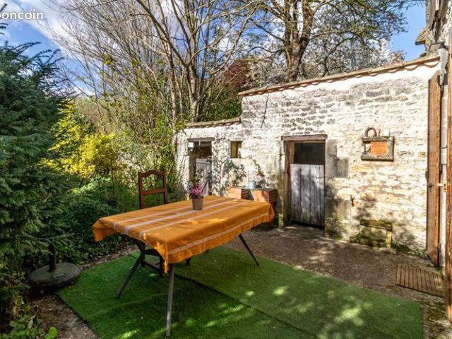 Maison vente à Saintes, Saint-romain-de-benet