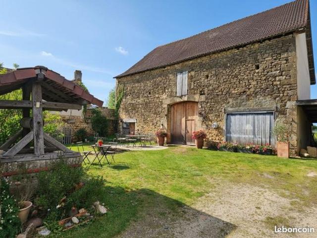 Maison vente à Nontron, Excideuil