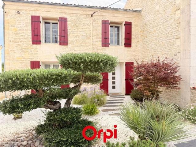 Maison vente à Saint-Gilles, Surgères