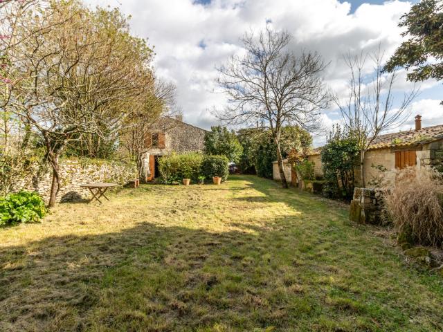 Maison vente à Saintes, Saint-romain-de-benet