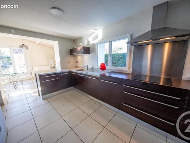 Maison vente à Bordeaux, Saint-médard-en-jalles