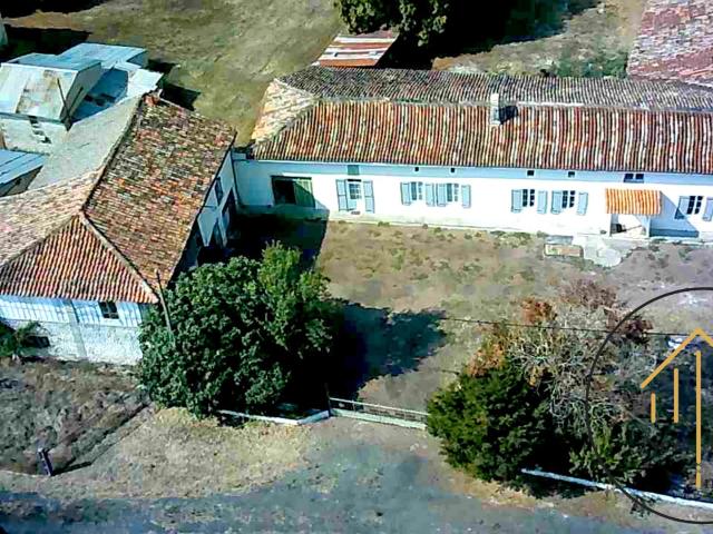 Maison vente à Cognac, Guimps