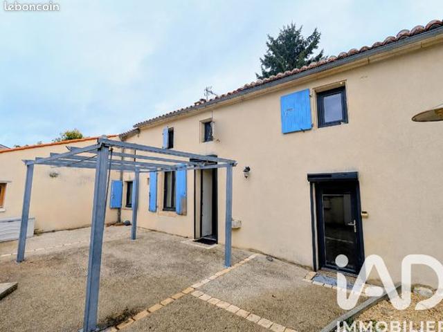Maison vente à Cognac, Courbillac