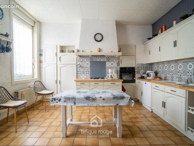 Maison vente à Lille, Santes