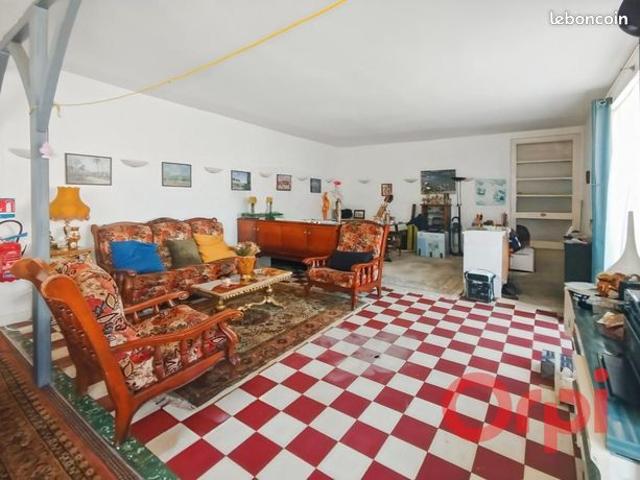 Maison vente à Saint-Amand-Montrond, Bessais-le-fromental
