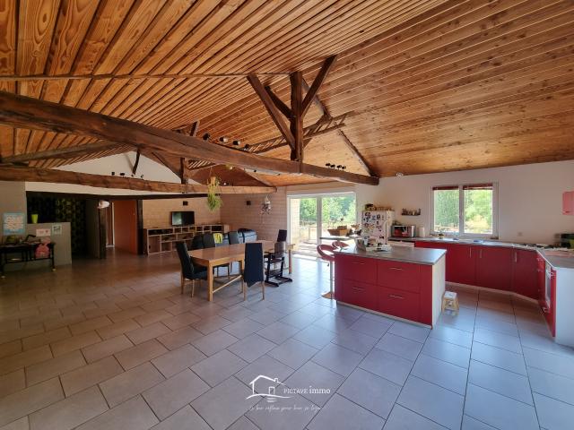Maison vente à L'Emerière, Vasles