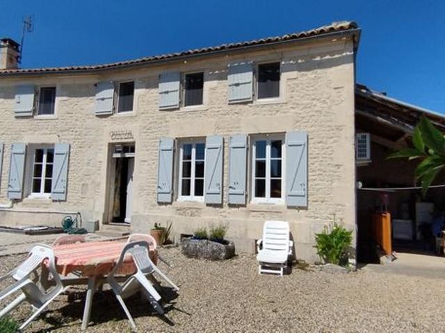 Maison vente à Saint-Jean-d'Angély, Gourvillette