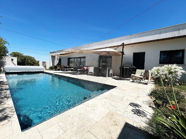 Maison vente à Saintes, Médis