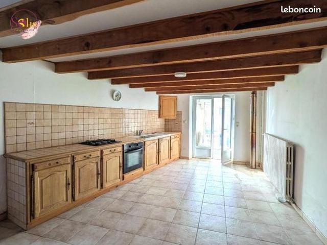 Maison vente à Salignac-sur-Charente, Charente-Maritime