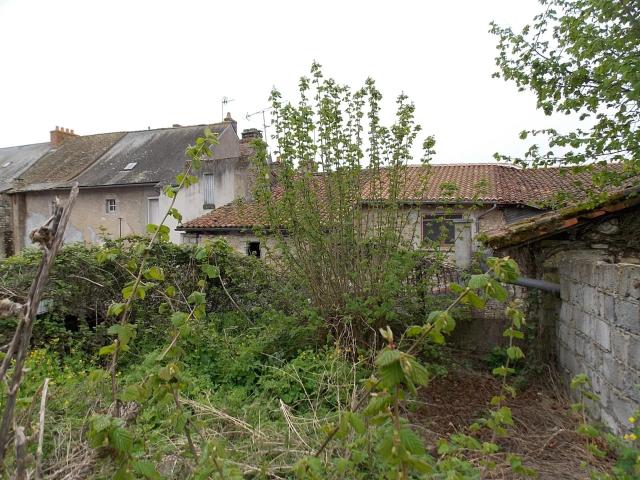 Maison vente à Montmorillon, Charroux