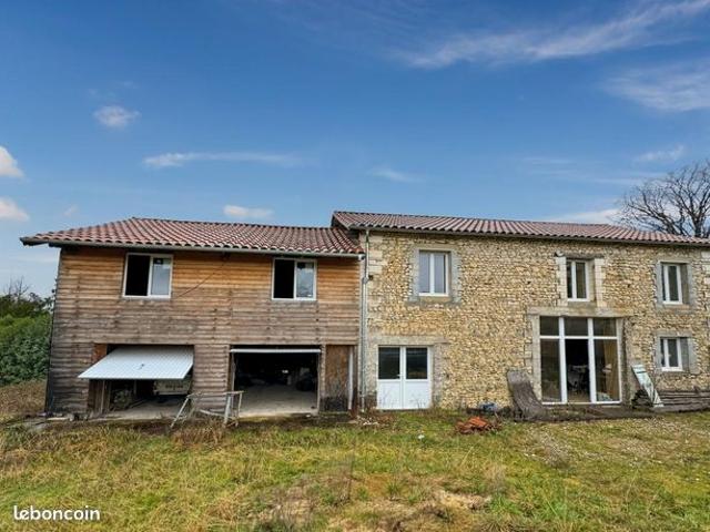 Maison vente à Nontron, Nouvelle-Aquitaine