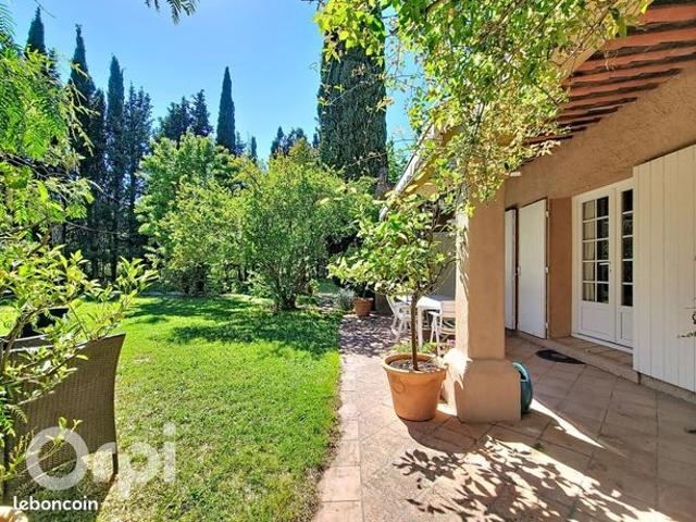 Maison vente à Arrondissement de Toulon, Le Beausset