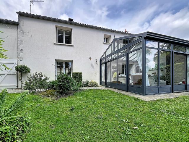 Maison vente à Fontenay-le-Comte, Fontenay-le-comte
