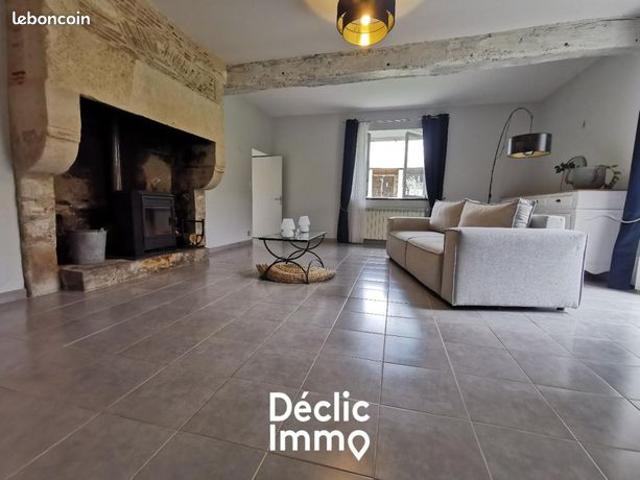 Maison vente à Parthenay, Pamplie